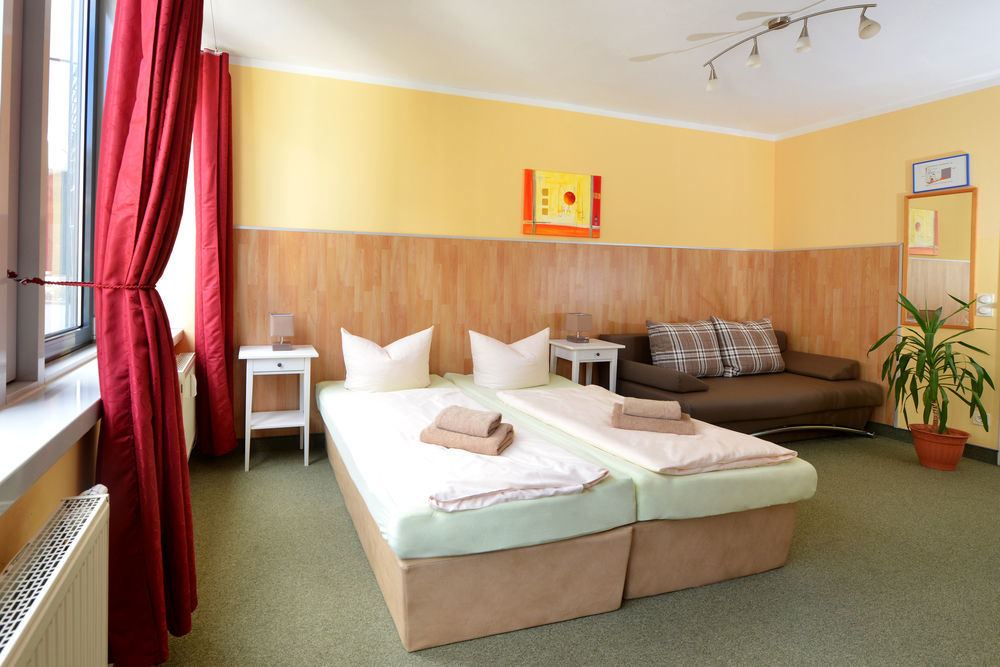 Pension Schlafgut Leipzig Exteriör bild