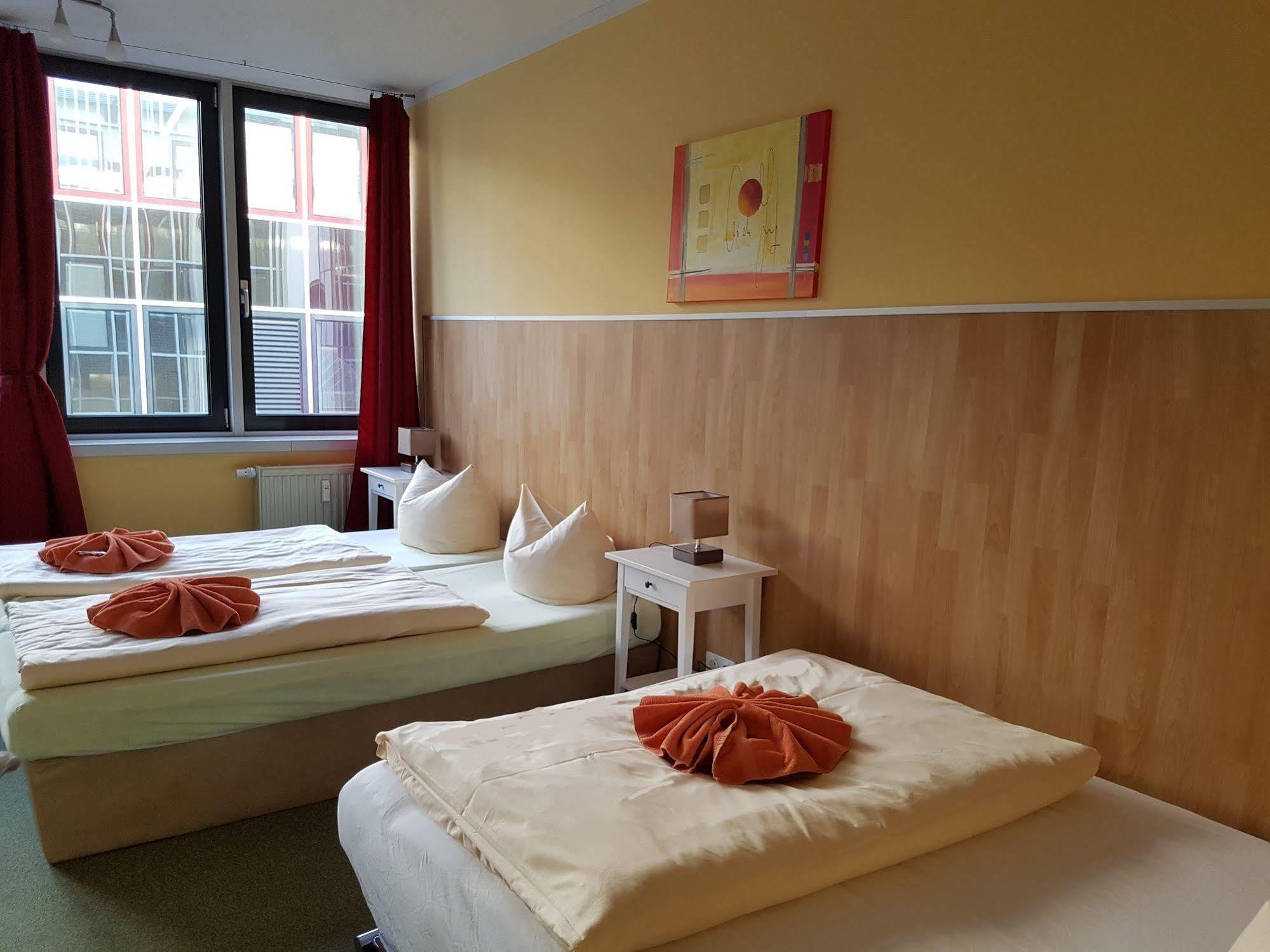 Pension Schlafgut Leipzig Exteriör bild