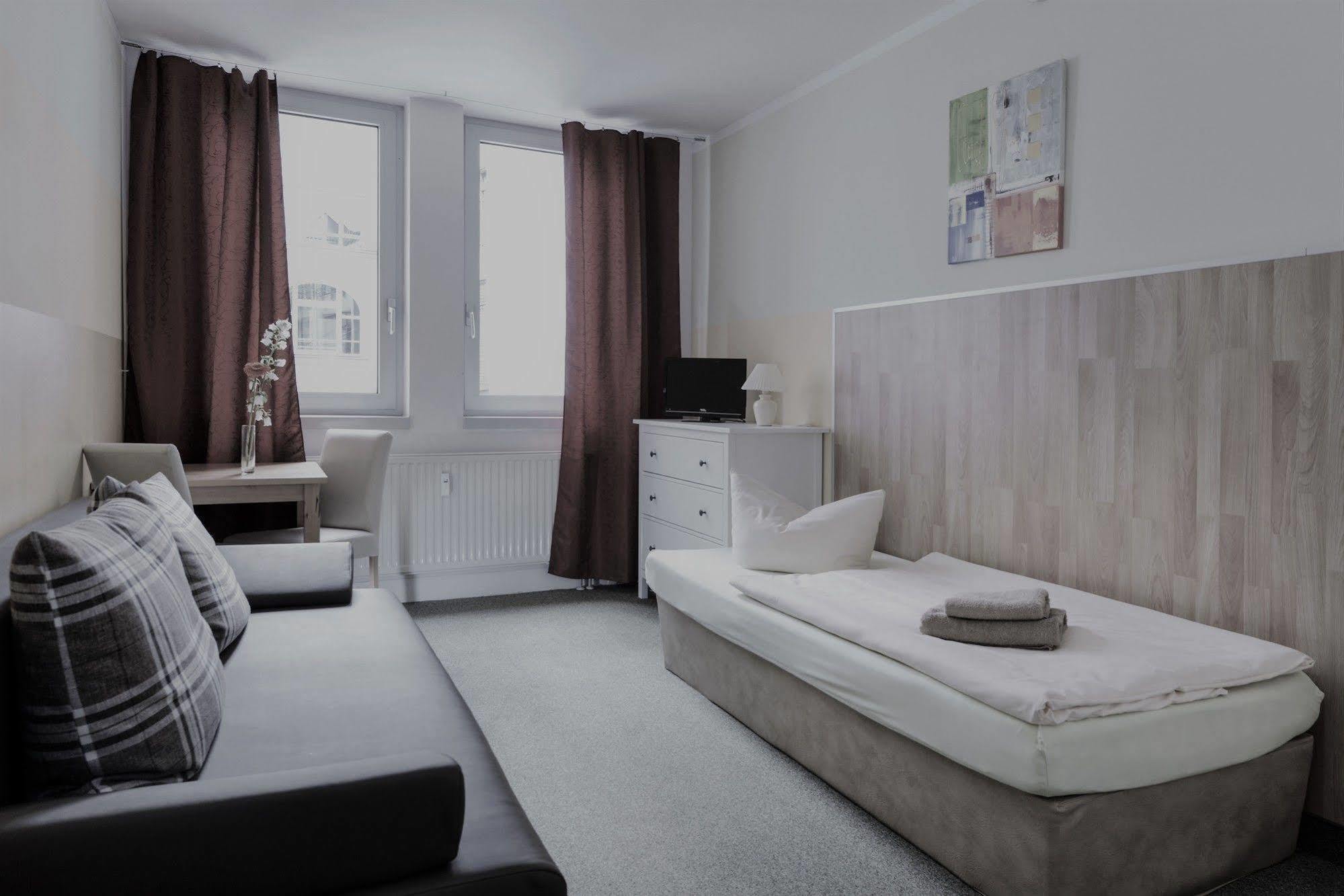 Pension Schlafgut Leipzig Exteriör bild