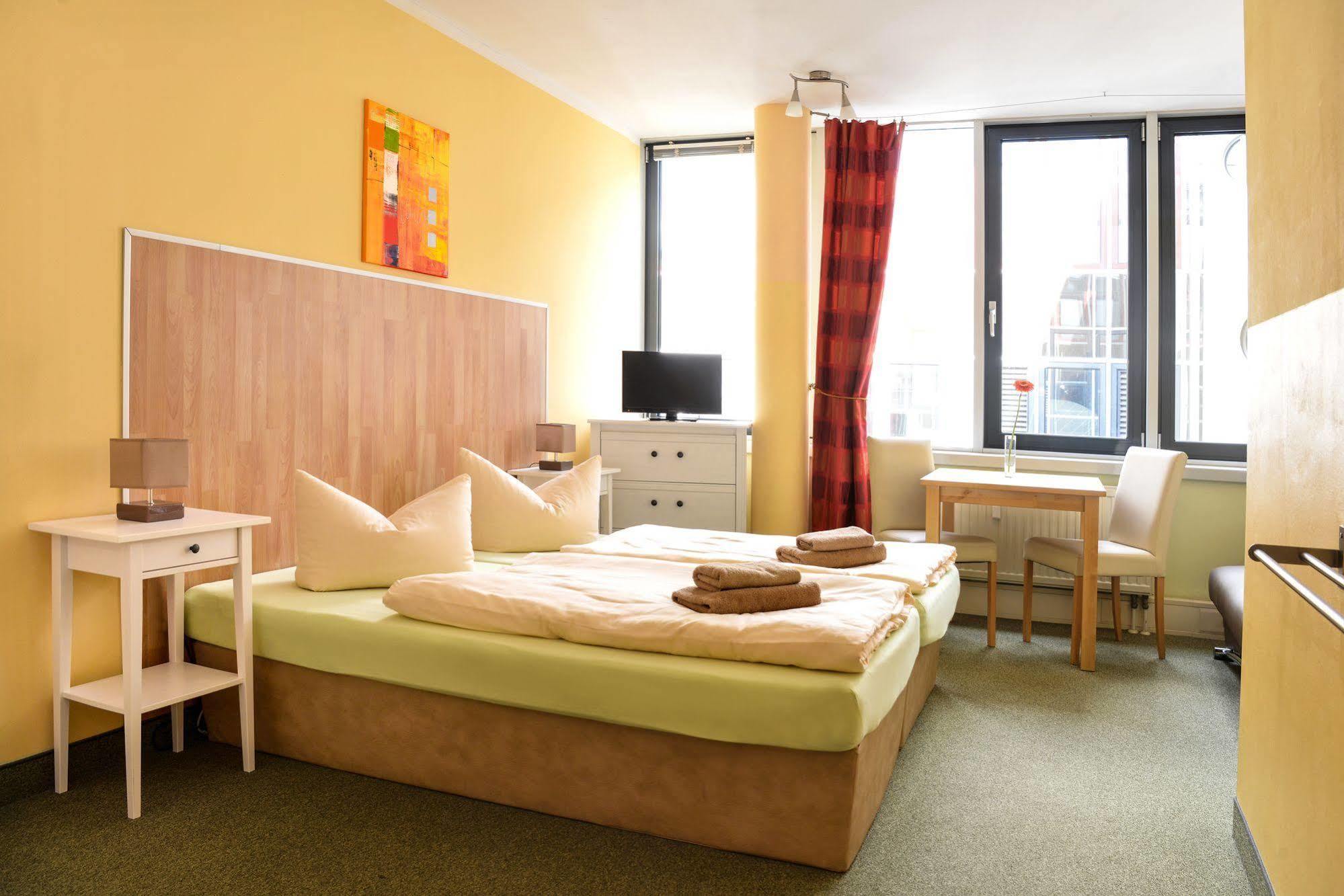 Pension Schlafgut Leipzig Exteriör bild
