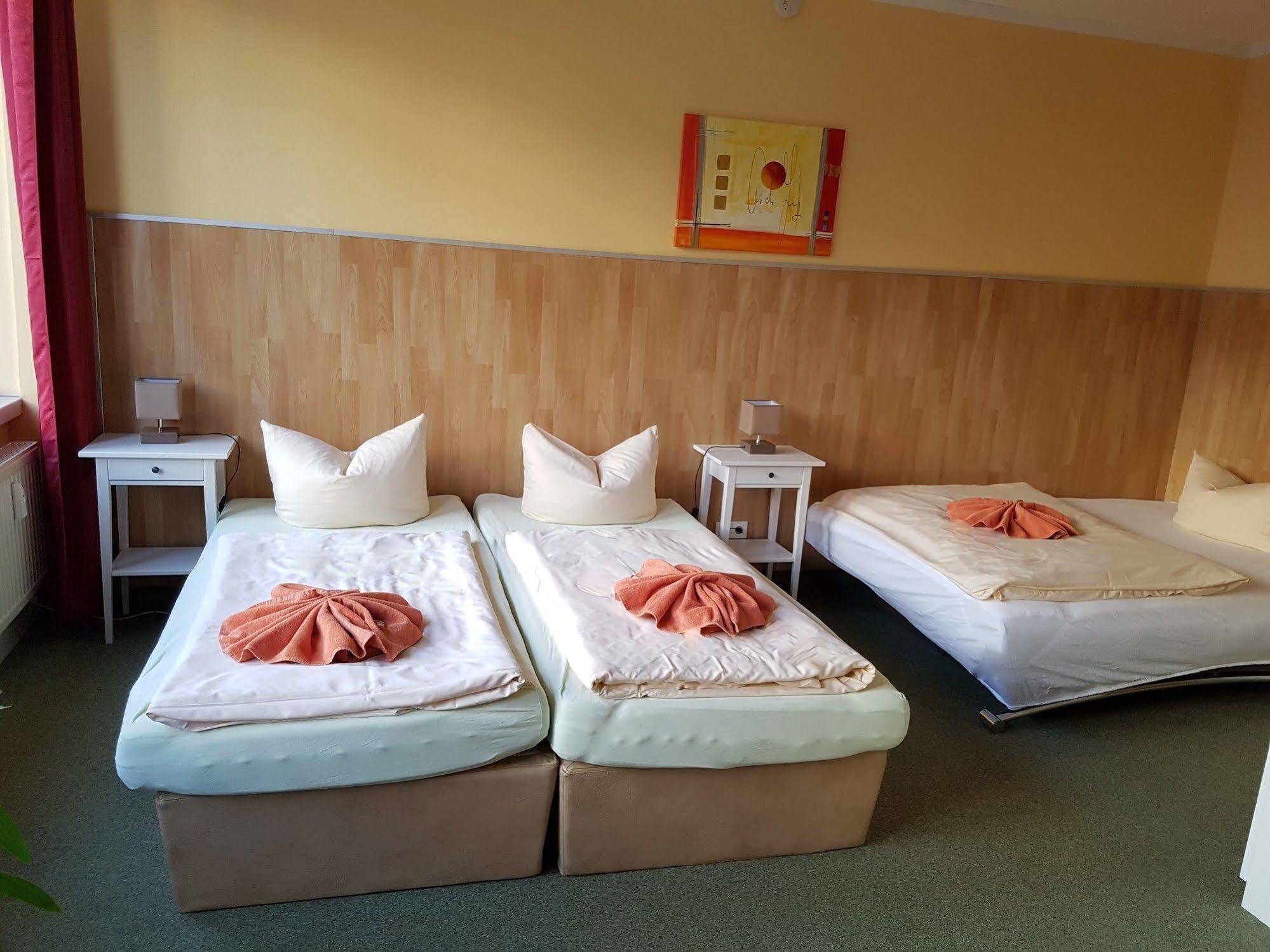 Pension Schlafgut Leipzig Exteriör bild