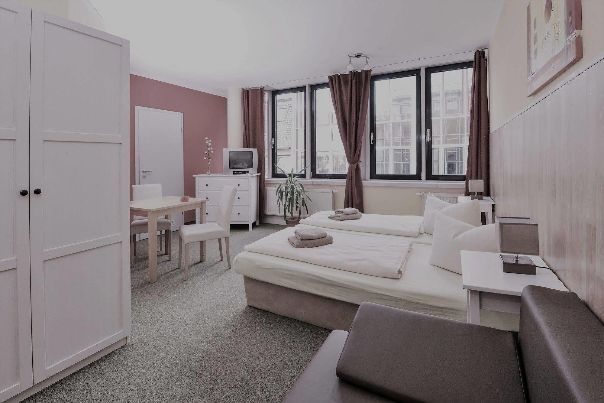 Pension Schlafgut Leipzig Exteriör bild