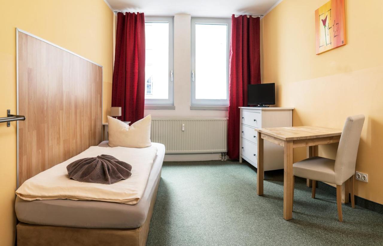 Pension Schlafgut Leipzig Exteriör bild